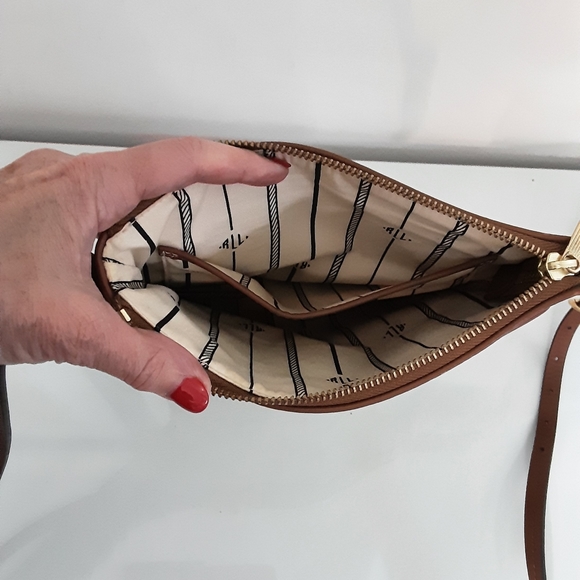 Laurent Ralph Lauren Equestrian Crossbody Bag - Picture 6 of 10